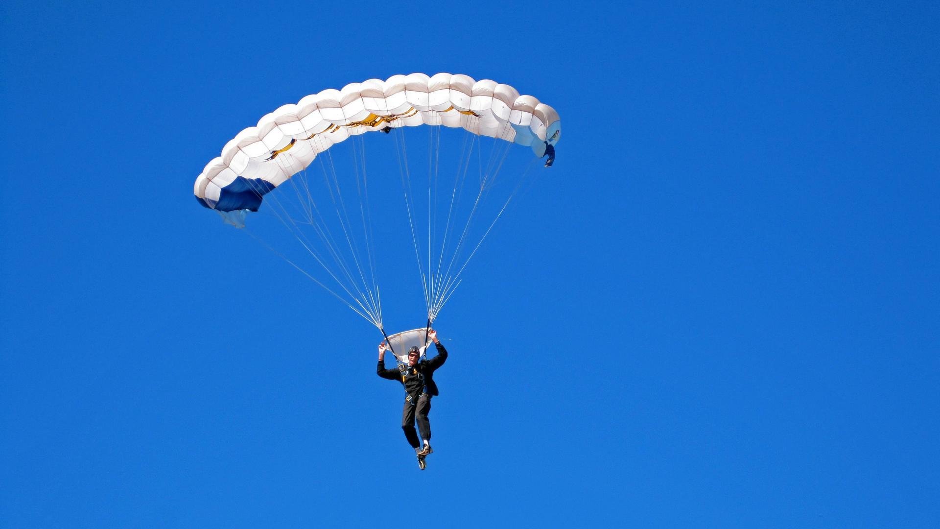 全国中学生足球联赛冠军队获邀参加国际比赛，全国中学生校园足球联赛