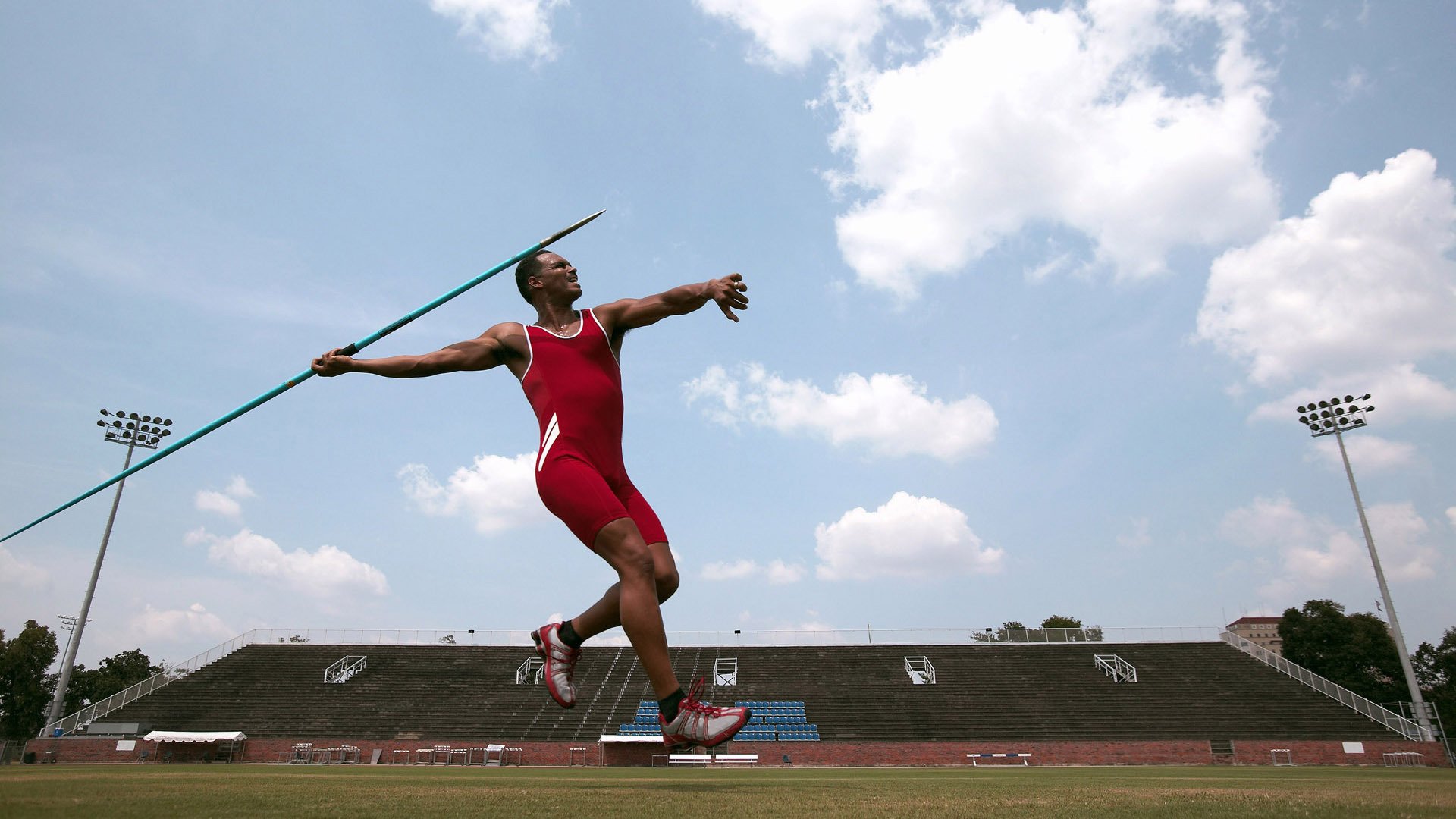 西班牙马术科研团队研发出新型马术训练设备,助力骑手提升技能。